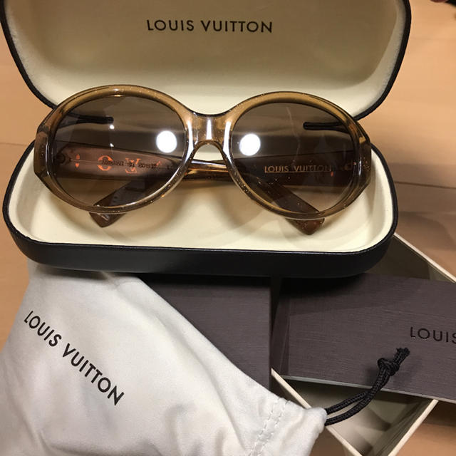 LOUIS VUITTON(ルイヴィトン)の新品同様★LOUIS VUITTON サングラス レディースのファッション小物(サングラス/メガネ)の商品写真