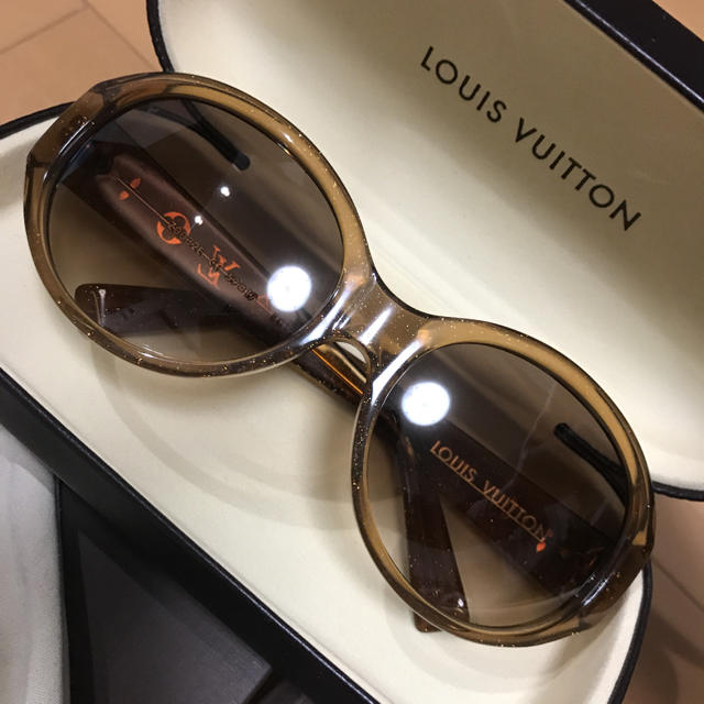 LOUIS VUITTON(ルイヴィトン)の新品同様★LOUIS VUITTON サングラス レディースのファッション小物(サングラス/メガネ)の商品写真