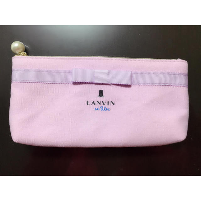 LANVIN en Bleu(ランバンオンブルー)の《ゆりたん様専用》LANVINenBleuマルチペンケース 美人百科付録 インテリア/住まい/日用品の文房具(ペンケース/筆箱)の商品写真