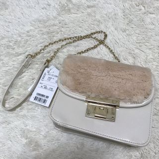 ハニーズ(HONEYS)の【新品未使用】ハニーズ FURLA メトロポリス ファー付き ショルダーバッグ(ショルダーバッグ)