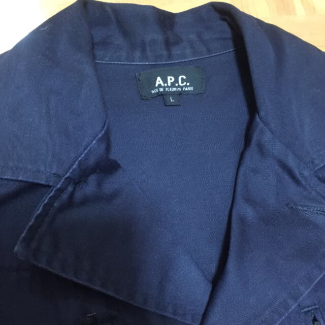 A.P.C(アーペーセー)のネイビー ジャケット レディースのジャケット/アウター(スプリングコート)の商品写真