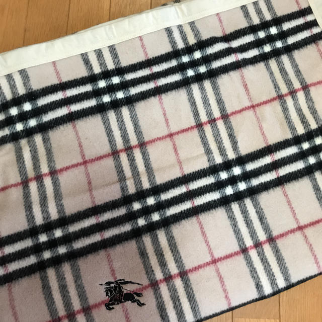 BURBERRY(バーバリー)のバーバリー  wool100% 毛布 未使用品 インテリア/住まい/日用品の寝具(毛布)の商品写真