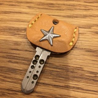 ハンドメイド☆本革 キーカバー ☆星 シルバー(キーケース)