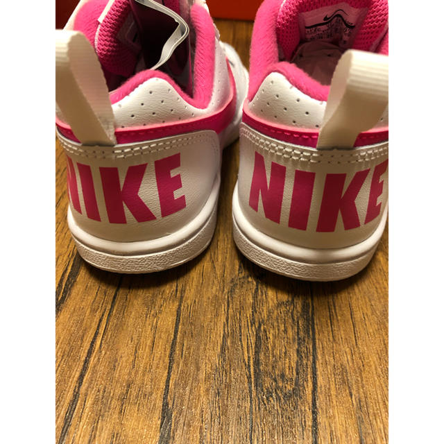 NIKE(ナイキ)のNIKE COURT BOROUGH LOW 17.5cm タイムセール キッズ/ベビー/マタニティのキッズ靴/シューズ(15cm~)(スニーカー)の商品写真