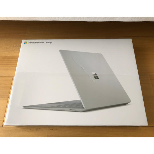 Microsoft(マイクロソフト)の【新品・未開封】Surface Laptop プラチナ DAG-00106 スマホ/家電/カメラのPC/タブレット(ノートPC)の商品写真