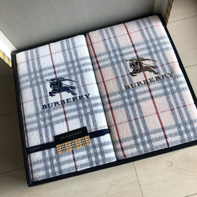 BURBERRY(バーバリー)のバーバリー タオルシーツ(プロフ必読) インテリア/住まい/日用品の寝具(シーツ/カバー)の商品写真