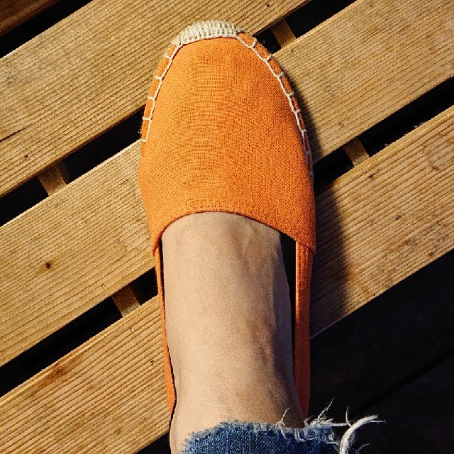 【専用】オレンジ エスパドリーユ フラットシューズ レディースの靴/シューズ(スリッポン/モカシン)の商品写真