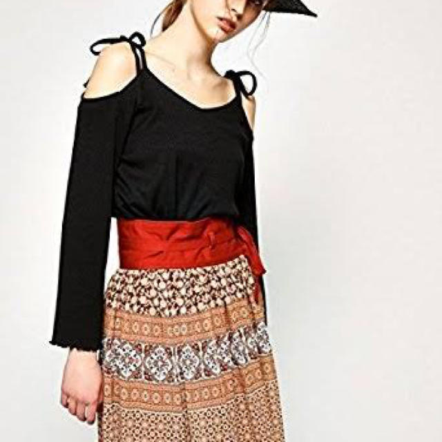 moussy(マウジー)のオープンショルダーリボントップス 新品 レディースのトップス(シャツ/ブラウス(長袖/七分))の商品写真