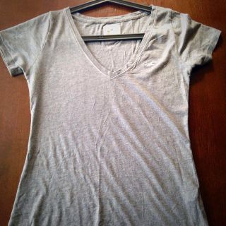 ホリスター(Hollister)のホリスター VネックTシャツ(Tシャツ(半袖/袖なし))