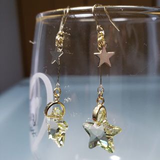 スワロフスキー(SWAROVSKI)のスワロフスキーピアス(ピアス)