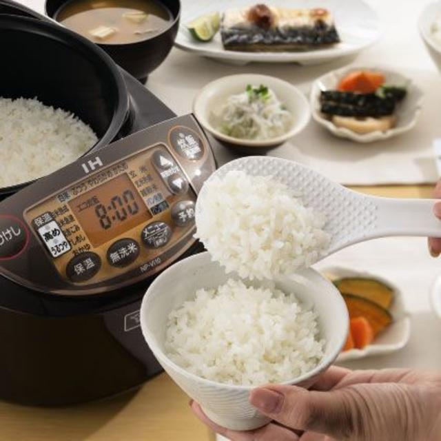 象印 IH炊飯ジャー 極め炊き 5.5合 ブラウン NP-VI10-TAの通販 by  プロフィールにご留意事項などを記載しております。ご確認くださいませ。????‍♀️｜ゾウジルシならラクマ