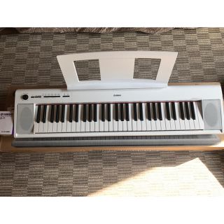 ヤマハ(ヤマハ)の美品★電子ピアノ★ YAMAHA NP-12WH 送料相談！説明文必読‼︎(電子ピアノ)