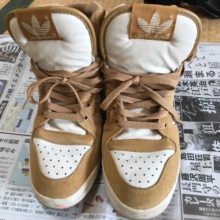 アディダス(adidas)のアディダススニーカー(スニーカー)