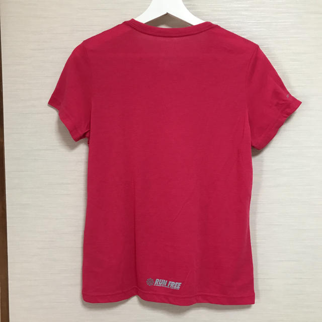 NIKE(ナイキ)のナイキTシャツ Ｌ ピンク色 レディースのトップス(Tシャツ(半袖/袖なし))の商品写真