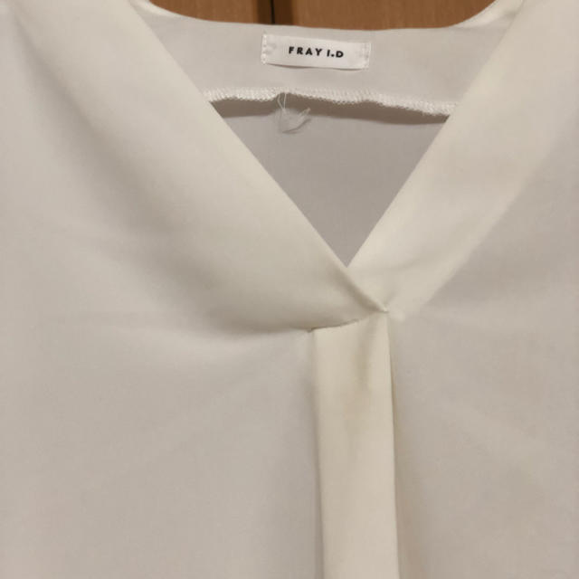 FRAY I.D(フレイアイディー)のフレイ アイ ディー ホワイトシャツ レディースのトップス(シャツ/ブラウス(長袖/七分))の商品写真