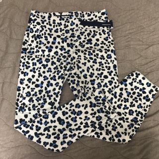 ザラ(ZARA)のZARA レオパード パンツ ヒョウ柄(カジュアルパンツ)