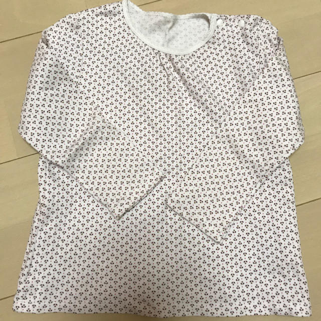 UNIQLO(ユニクロ)の子ども服  長袖Tシャツ キッズ/ベビー/マタニティのキッズ服女の子用(90cm~)(Tシャツ/カットソー)の商品写真