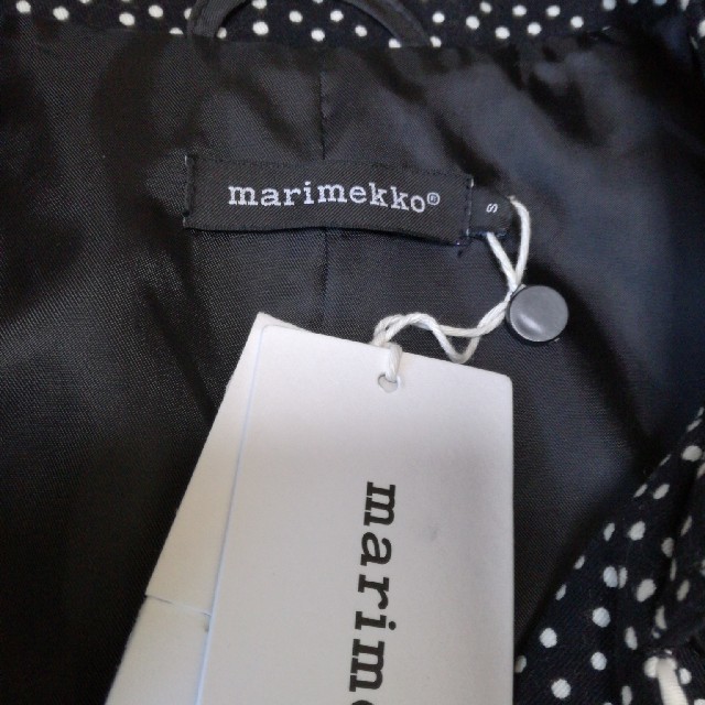 marimekko(マリメッコ)のmarimekko　kiss ドット柄コート レディースのジャケット/アウター(スプリングコート)の商品写真