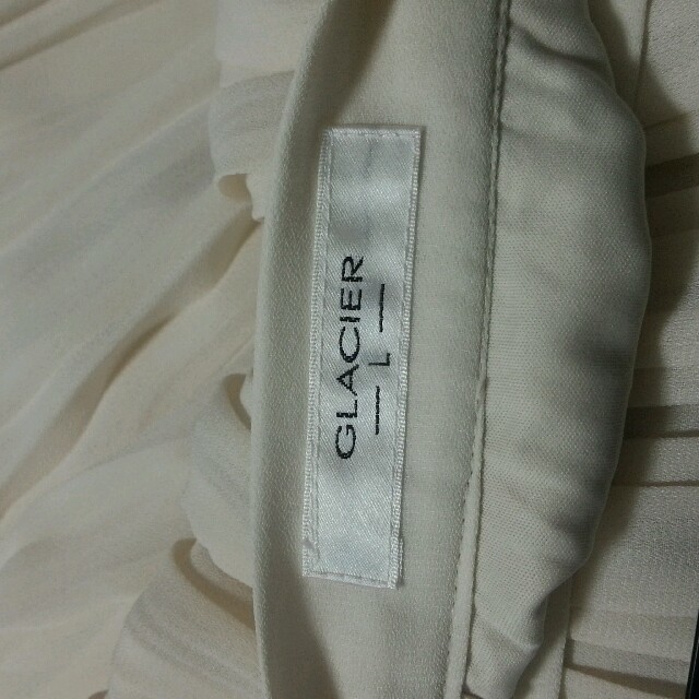 HONEYS(ハニーズ)の試着のみ！ハニーズのプリーツスカート白 レディースのスカート(ひざ丈スカート)の商品写真