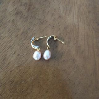 パールピアス(ピアス)