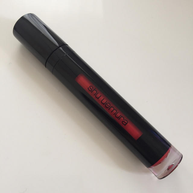 shu uemura(シュウウエムラ)のシュウウエムラ ラックシュプリア RD01 コスメ/美容のベースメイク/化粧品(リップグロス)の商品写真