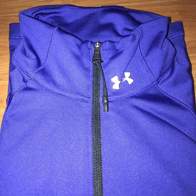 UNDER ARMOUR(アンダーアーマー)のほぼ新品！アンダーアーマー☆長袖カットソー スポーツ/アウトドアの野球(ウェア)の商品写真