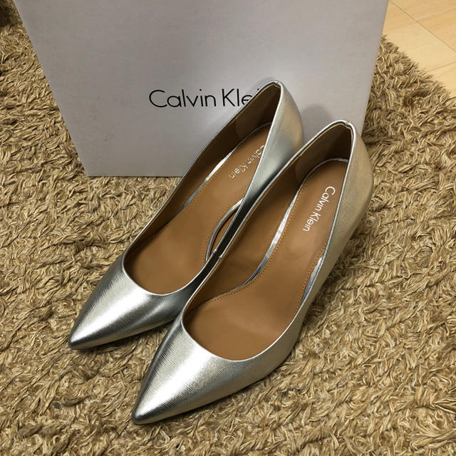 Calvin Klein(カルバンクライン)のカルバンクライン パンプス 24.5cm 美品 レディースの靴/シューズ(ハイヒール/パンプス)の商品写真