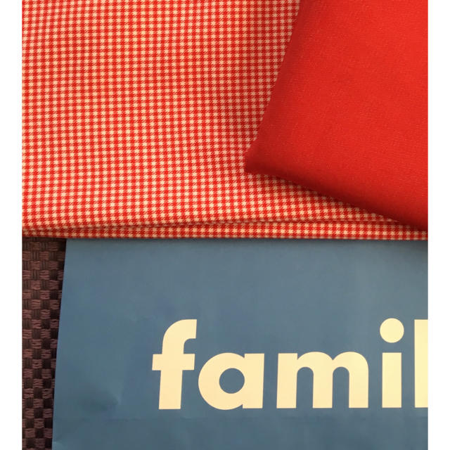 familiar(ファミリア)の☆ファミリア familiar 生地 チェック 正規品 赤 1m 入学入園準備に ハンドメイドの素材/材料(生地/糸)の商品写真