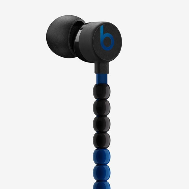 Beats by Dr Dre(ビーツバイドクタードレ)のbeatsX sacai イヤフォン ブラック 新品未開封 ストア購入品 スマホ/家電/カメラのオーディオ機器(ヘッドフォン/イヤフォン)の商品写真