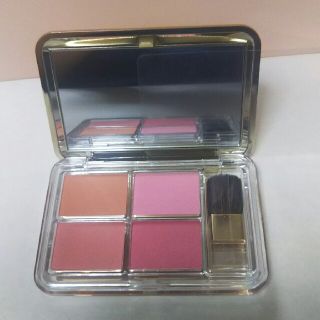 エスティローダー(Estee Lauder)の鉄のゆきりんさん専用♪新品未使用エスティローダーチークカラーパレッド×２(チーク)