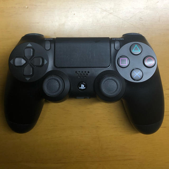 PlayStation4(プレイステーション4)のps4 コントローラー 【即日配送】 エンタメ/ホビーのゲームソフト/ゲーム機本体(その他)の商品写真