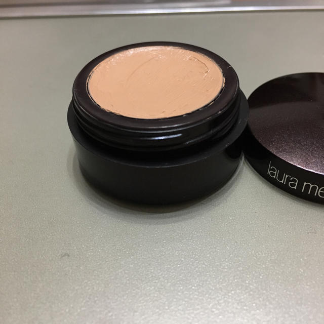 laura mercier(ローラメルシエ)のローラメルシエ シークレットコンシーラー 2 コスメ/美容のベースメイク/化粧品(コンシーラー)の商品写真