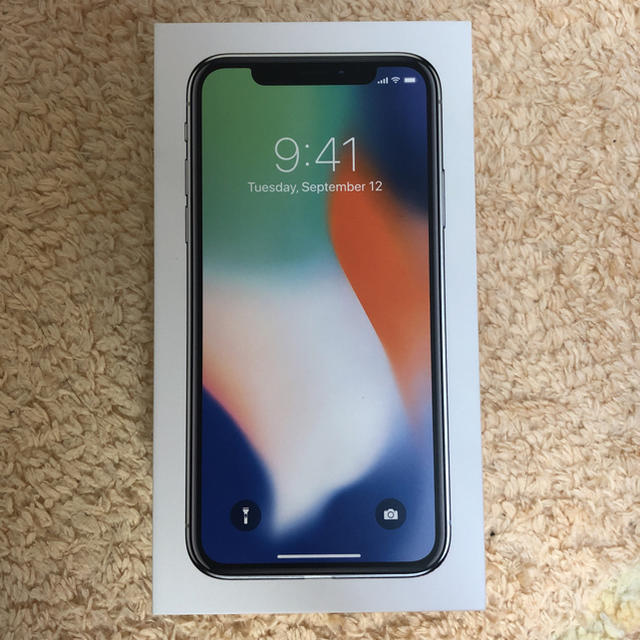 Apple - (新品未使用)iPhone X シルバー 64GB ドコモ