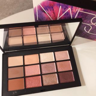 NARS イグナイテッドアイシャドウ パレット