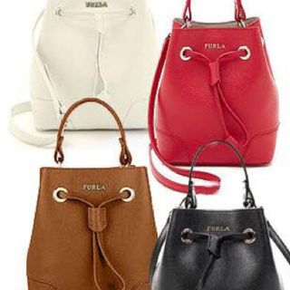 フルラ(Furla)のFURLA ミニスティーシーショルダー  他アプリで出品始めました(ショルダーバッグ)