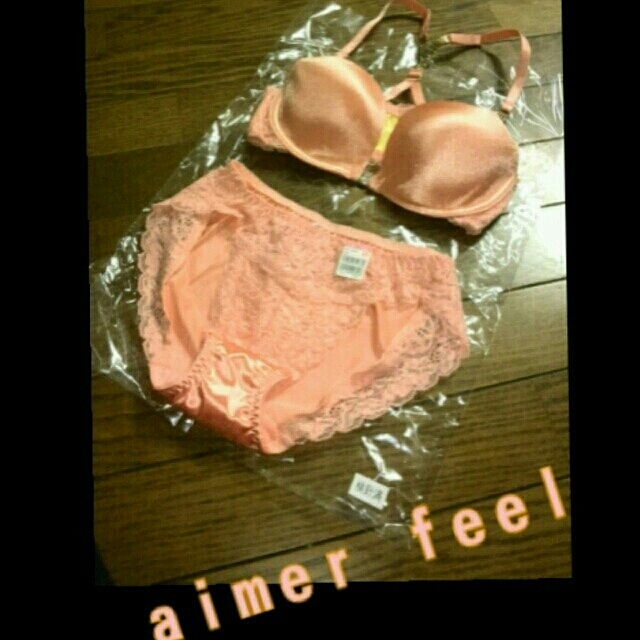 aimer feel(エメフィール)のエメ❤バックレース❤ブラショB75新品  レディースのレディース その他(セット/コーデ)の商品写真