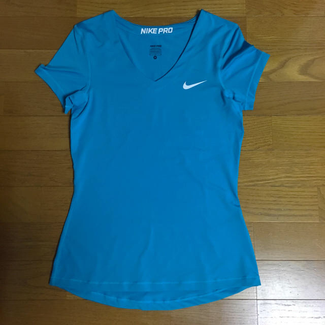 NIKE(ナイキ)の【専用】NIKE Tシャツ レディースのトップス(Tシャツ(半袖/袖なし))の商品写真