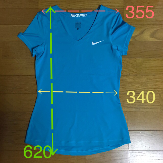 NIKE(ナイキ)の【専用】NIKE Tシャツ レディースのトップス(Tシャツ(半袖/袖なし))の商品写真