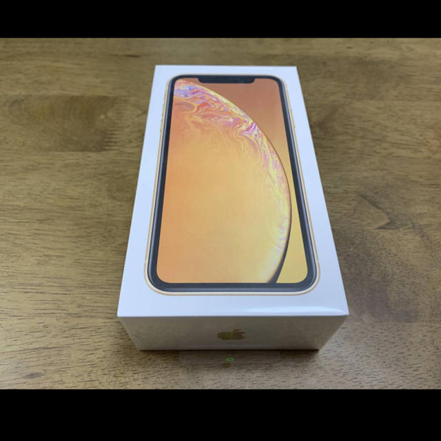 Apple(アップル)の[新品] ドコモ SIMロック解除済 iPhone XR 64GB  イエロー  スマホ/家電/カメラのスマートフォン/携帯電話(スマートフォン本体)の商品写真