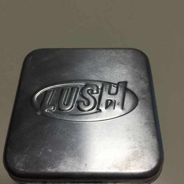 LUSH(ラッシュ)のラッシュ バー缶 缶のみ出品 コスメ/美容のボディケア(その他)の商品写真