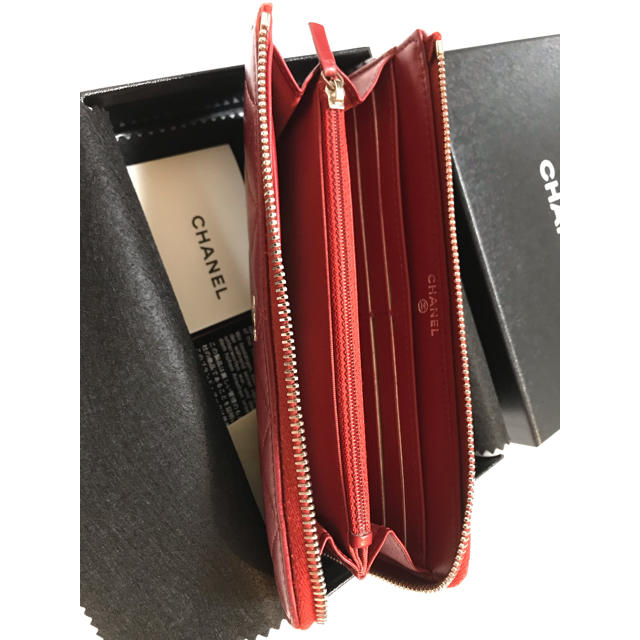 CHANEL(シャネル)のちゃー様専用です。シャネル 長財布 マトラッセ 赤 レディースのファッション小物(財布)の商品写真