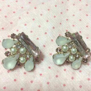 アプワイザーリッシェ(Apuweiser-riche)のApweither ビジューピアス(ピアス)