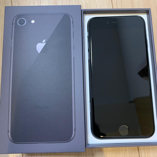 《金曜限定値下げ》iPhone8 64GB スペースグレー