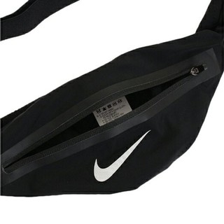 ナイキ(NIKE)の新品 NIKE zip pocket expandable waistpack(ボディバッグ/ウエストポーチ)