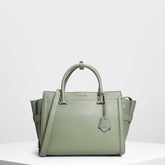 新品未使用 CHARLES&KEITH クラシックストラクチャーシティバッグ