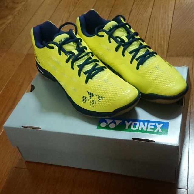 YONEX バドミントンシューズ パワークッション  28センチ