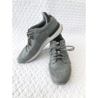 ナイキ(NIKE)のナイキNIKE■グレー インターナショナリスト 25 (スニーカー)