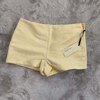 フォーエバートゥエンティーワン(FOREVER 21)の新品 フォーエバー21 xs ショートパンツ ホットパンツ ツイード調 黄色(ショートパンツ)