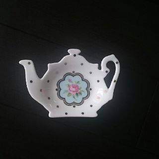 ロイヤルアルバート(ROYAL ALBERT)のゎんちゃん0307さま専用です♪ロイヤルアルバート ティーバッグ置き(食器)