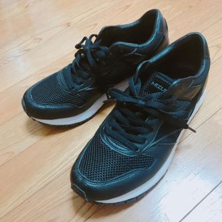 ミズノ(MIZUNO)のmizuno スニーカー 黒 amiayaコラボ 25.5センチ(スニーカー)